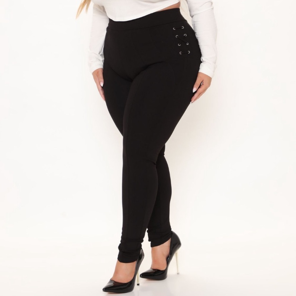 High waisted tie up pants/leggings, brand new size 3x . Super sexy and comfy